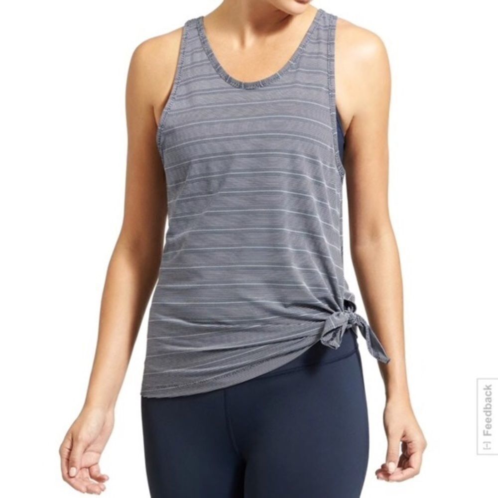 Athleta Max Out Chi Tank